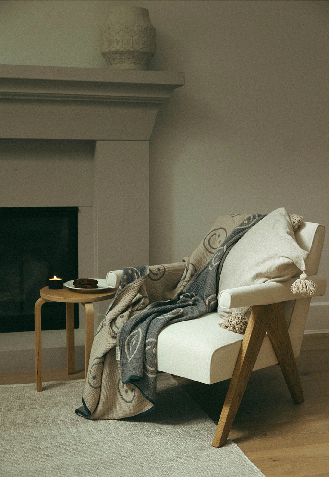 Droplet Happy face blanket