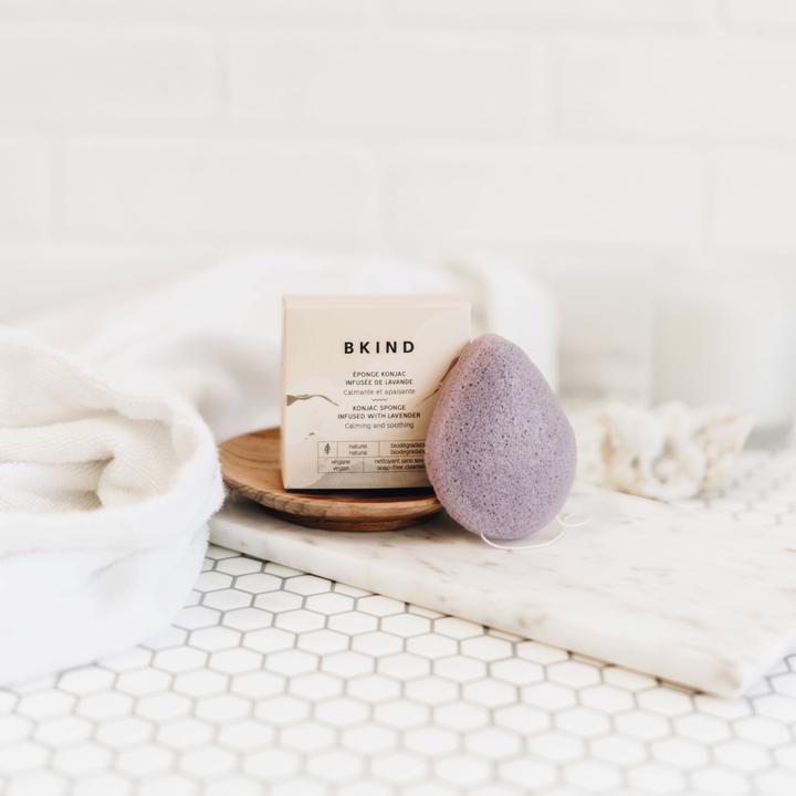 Facial sponge cleans face without using water. Made of vegetable fibers, compostable.